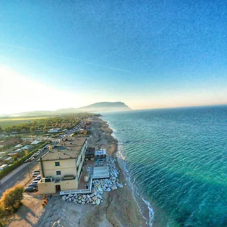 Otel Brigantino Non Dista Porto Recanati