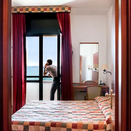 Hotel Brigantino Non Dista