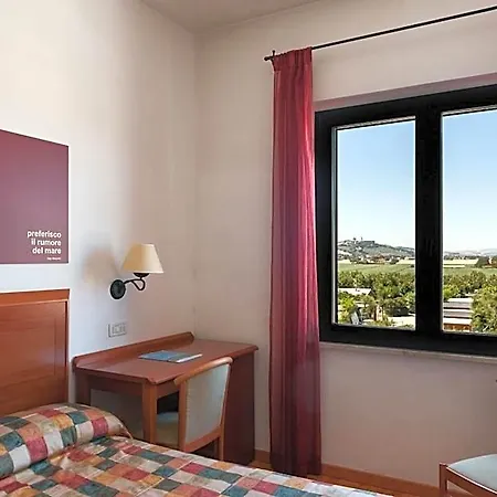 Hotel Brigantino Non Dista