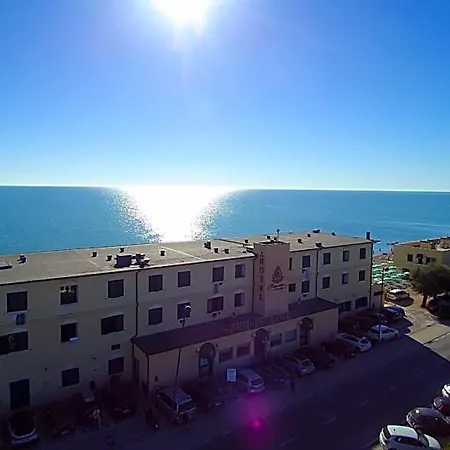 Brigantino Non Dista Porto Recanati