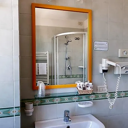 Hotel Brigantino Non Dista