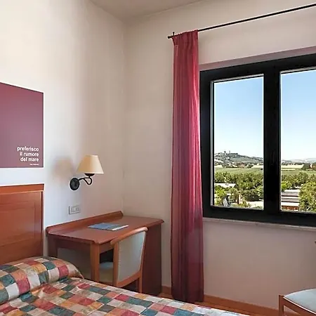 Hotel Brigantino Non Dista 3*