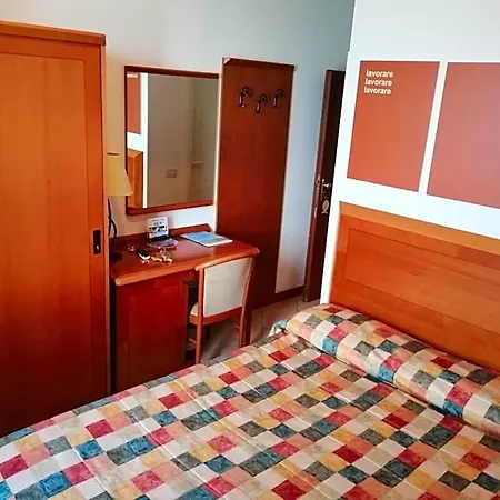 Hotel Brigantino Non Dista 3*