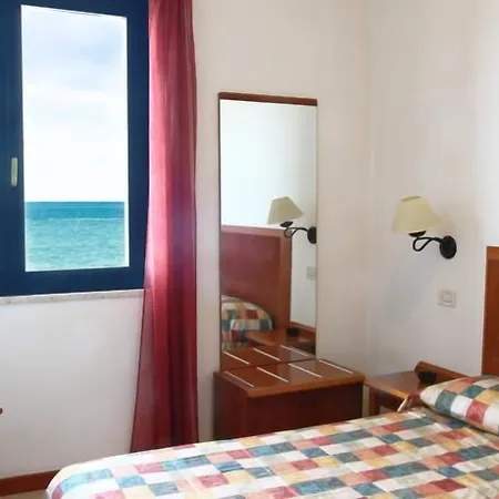 Otel Brigantino Non Dista 3*