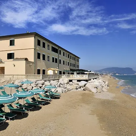Otel Brigantino Non Dista 3*
