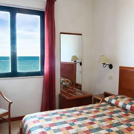 Brigantino Non Dista Porto Recanati